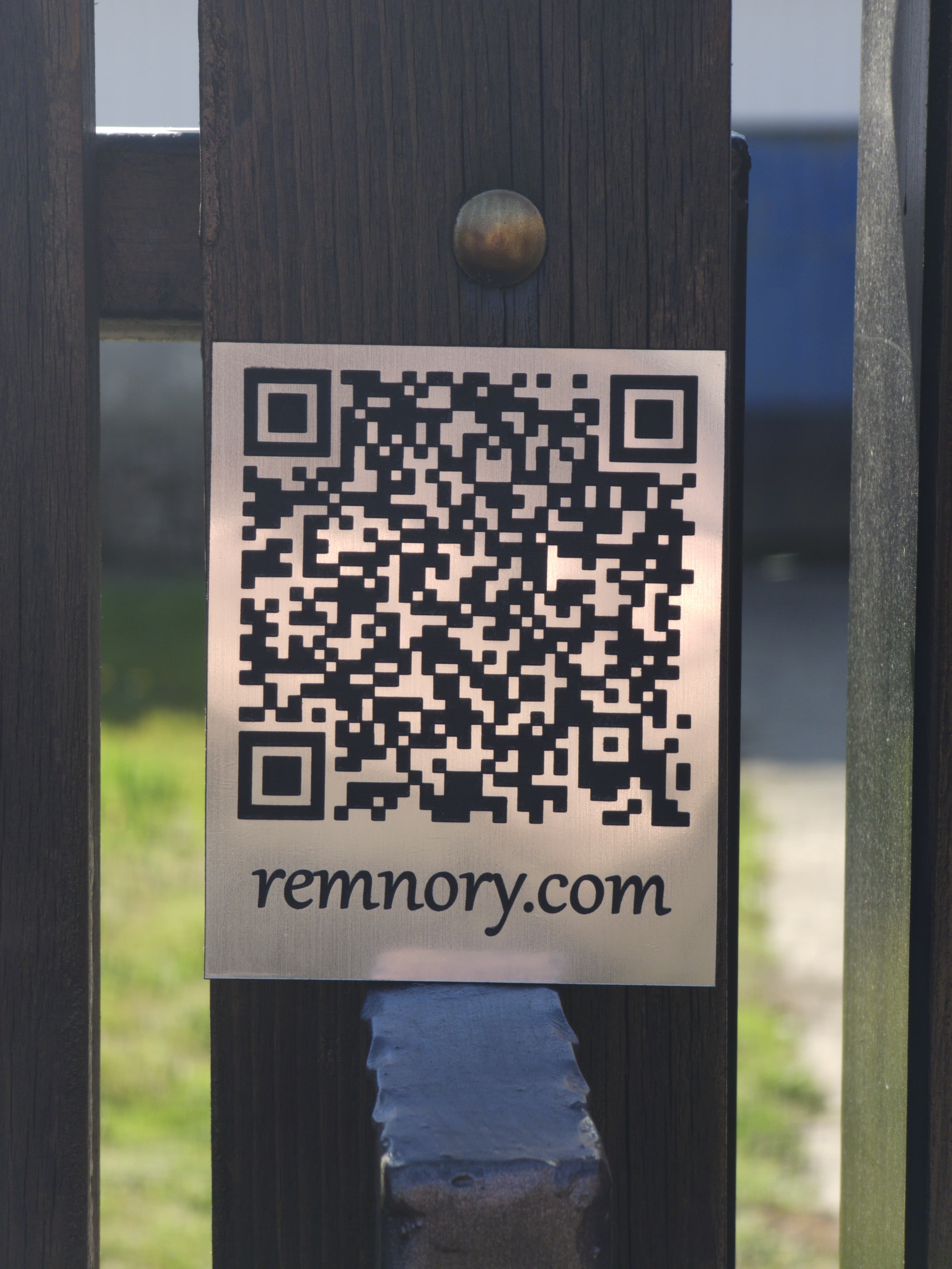 QR kod na nadgrobnom kamenu: budućnost sećanja